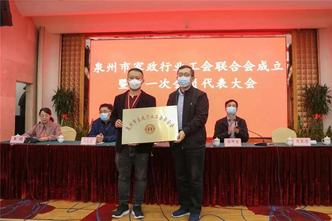 下载 (1).jpg